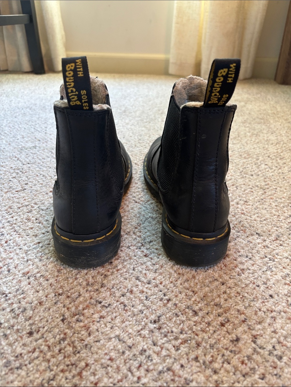Dr. Martens Black Leather Chelsea Boots with Faux-Fur Lining - Picture 3 of 5